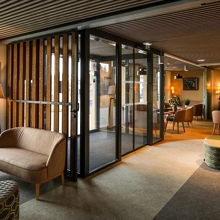 Brit Hotel Ploermel - Hotel De L'Hippodrome エクステリア 写真